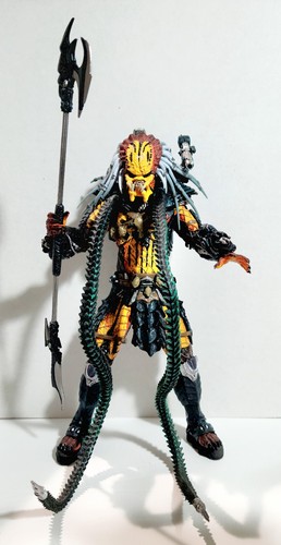Neca clan leader predator - leader,