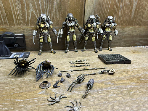 Hiya toys avp lot - toys, (ancient